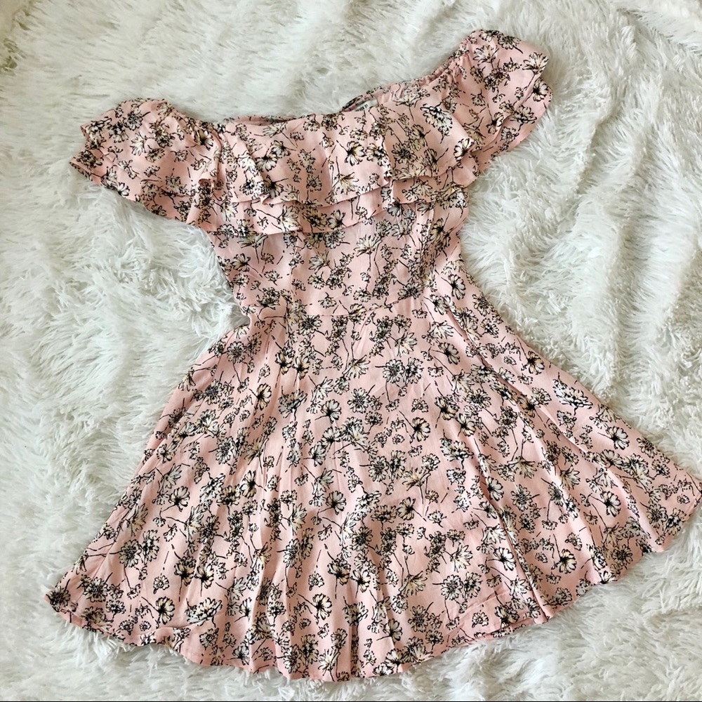NWOT soft pink off the shoulder floral dress - Picture 8 of 8